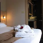 Aiglon Отель