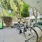 Aiglon Отель Римини