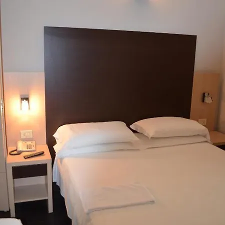 Aiglon 3* Rimini