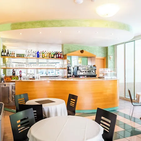 Aiglon 3* ريميني