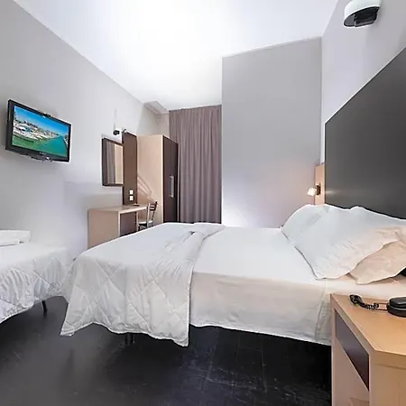 Aiglon Hotel 3*