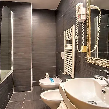 Hotel Aiglon 3*