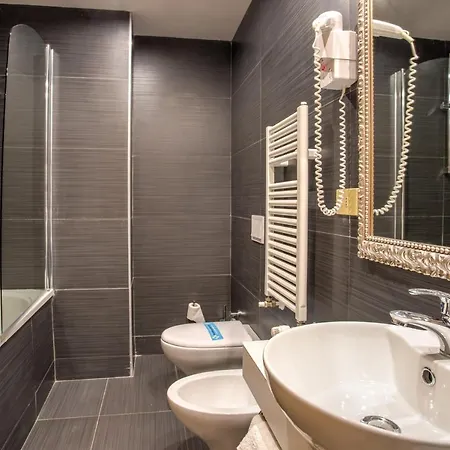 Aiglon Hotel 3*