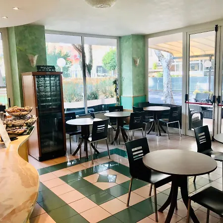 Aiglon 3* ريميني