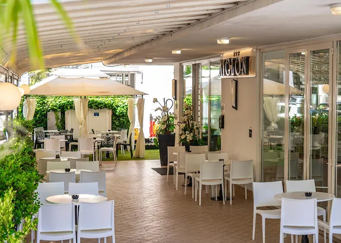 ホテル Aiglon リミニ