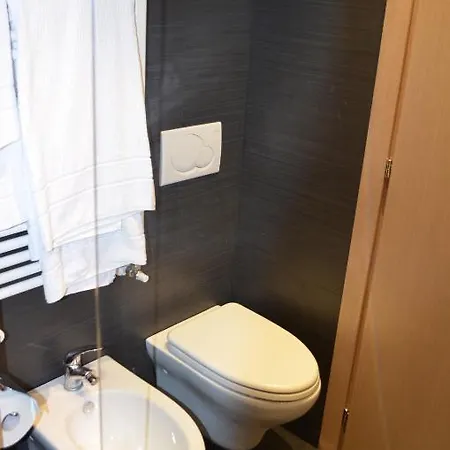 Aiglon Ξενοδοχείο 3*